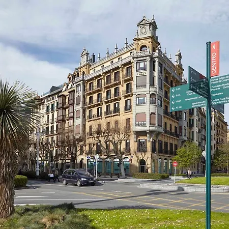 Avenida By Feelfree Apartment